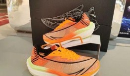 安踏最新跑鞋爆料图片,科技升级，领跑未来运动风尚”